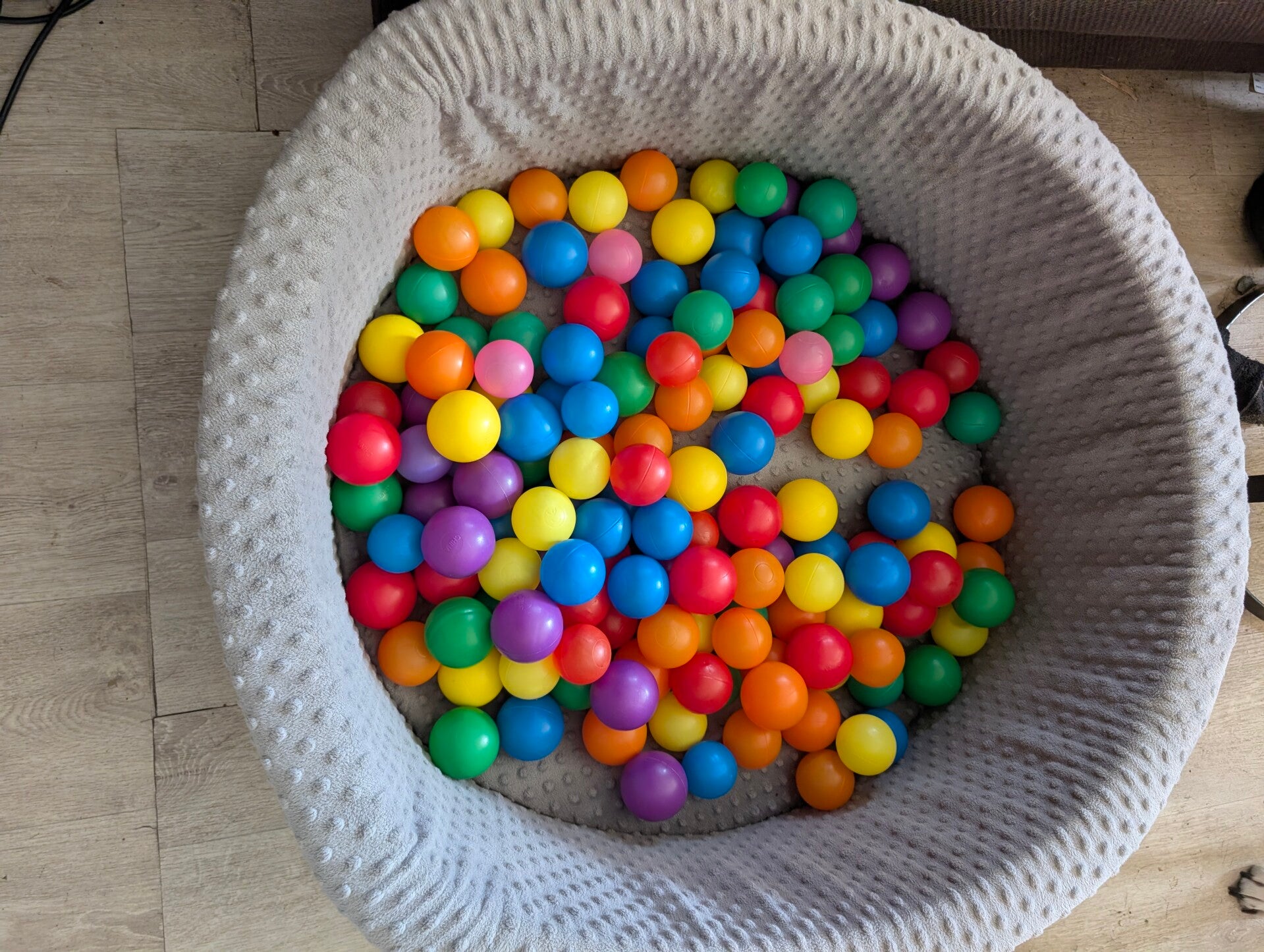 Flexibele, hoge ballenbak met ca 180 ballen
