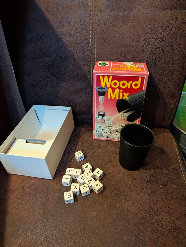 Woordmix dobbelspel