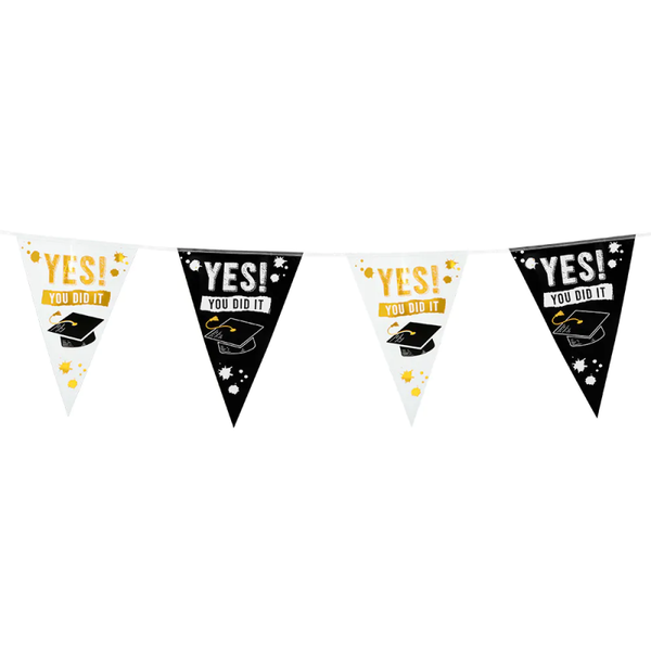 Geslaagd: PE vlaggenlijn 'Yes you did it'