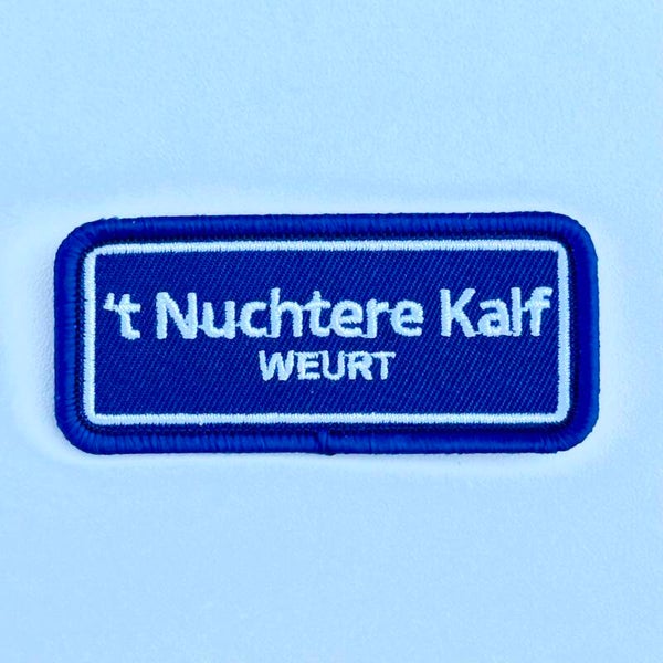 Embleem: ’t Nuchtere Kalf - Weurt 7 x 3 cm