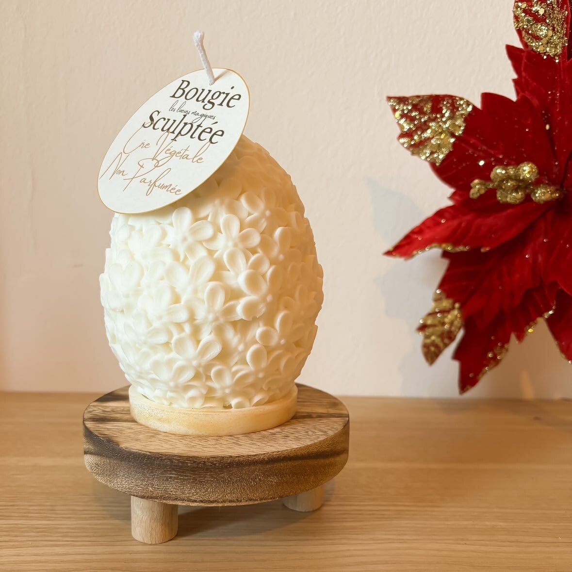 🕊️ Œuf Fleuri Blanc