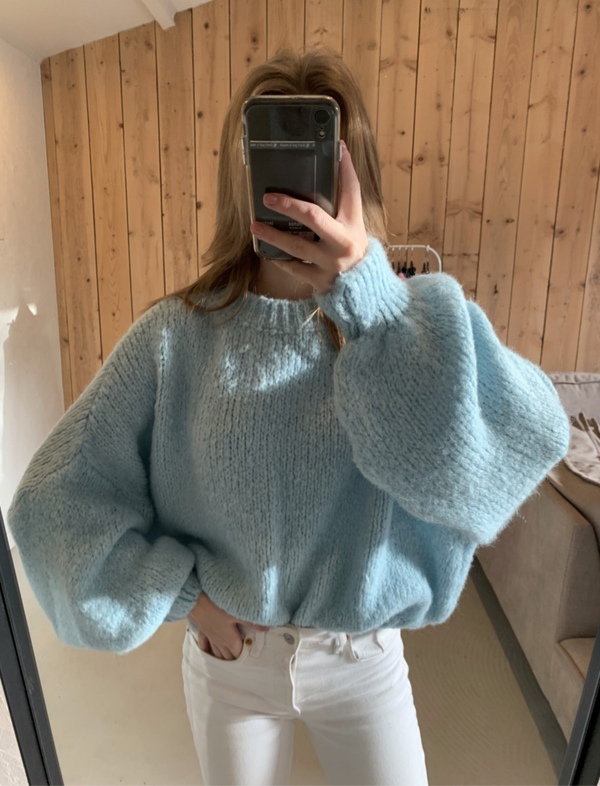 Gebreide trui lichtblauw