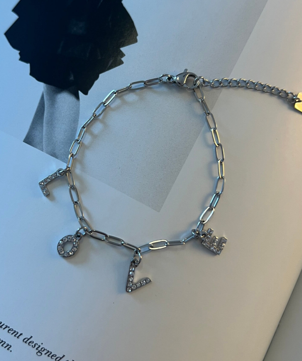 LOVE armband A12 Zilver