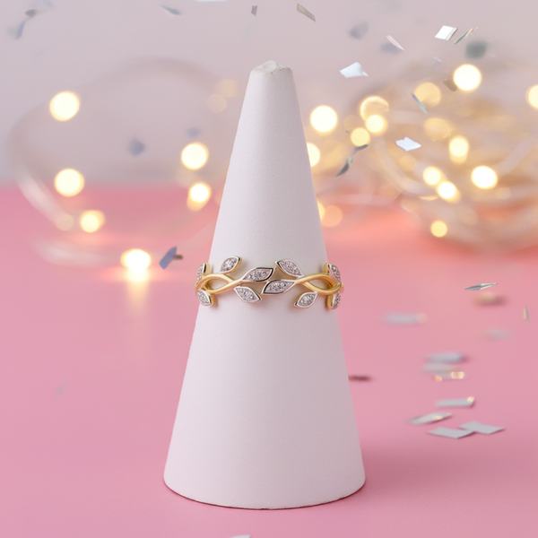 Vine Pattern Diamond Ring in 9ct Gold