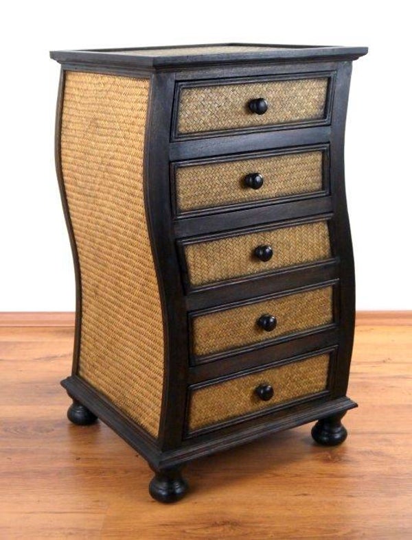 Aziatisch dressoir gemaakt van bamboe