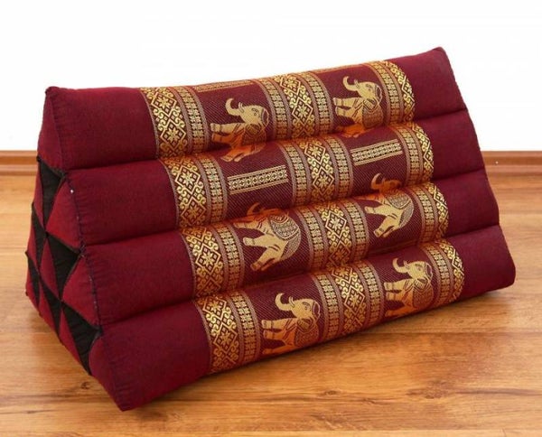 Thais driehoekig kussen, Kleur Bordeaux met olifanten patroon