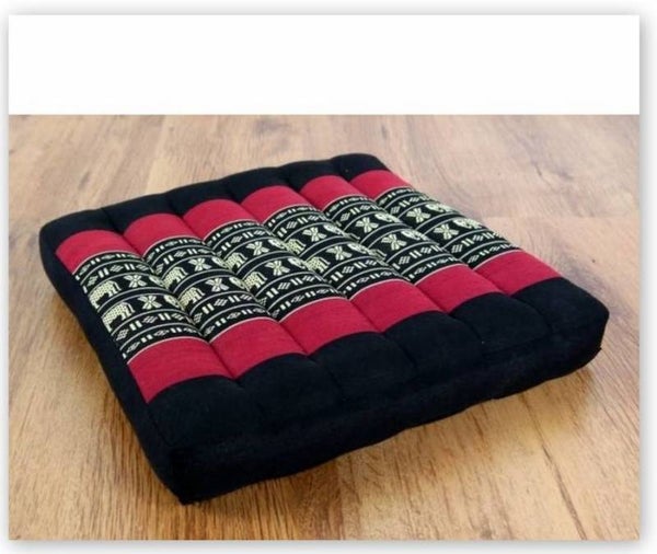 Thais Zitkussen 35 x 35 x 6,5 cm, Kleur Zwart met olifanten patroon