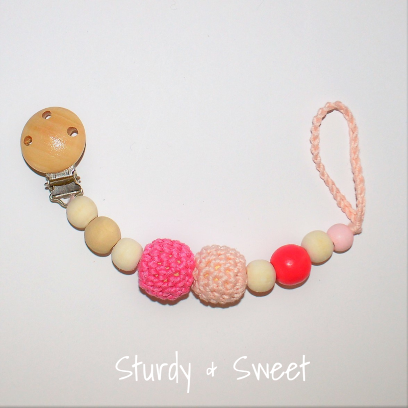 speenkoord gehaakte en houten kralen