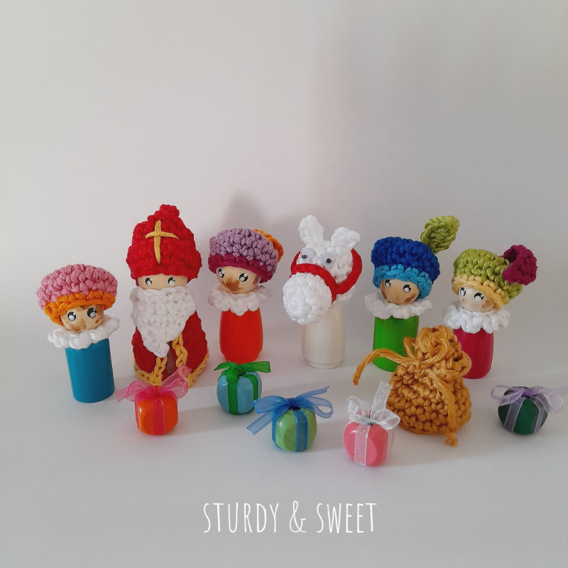 Pegdolls sint en piet gehaakt