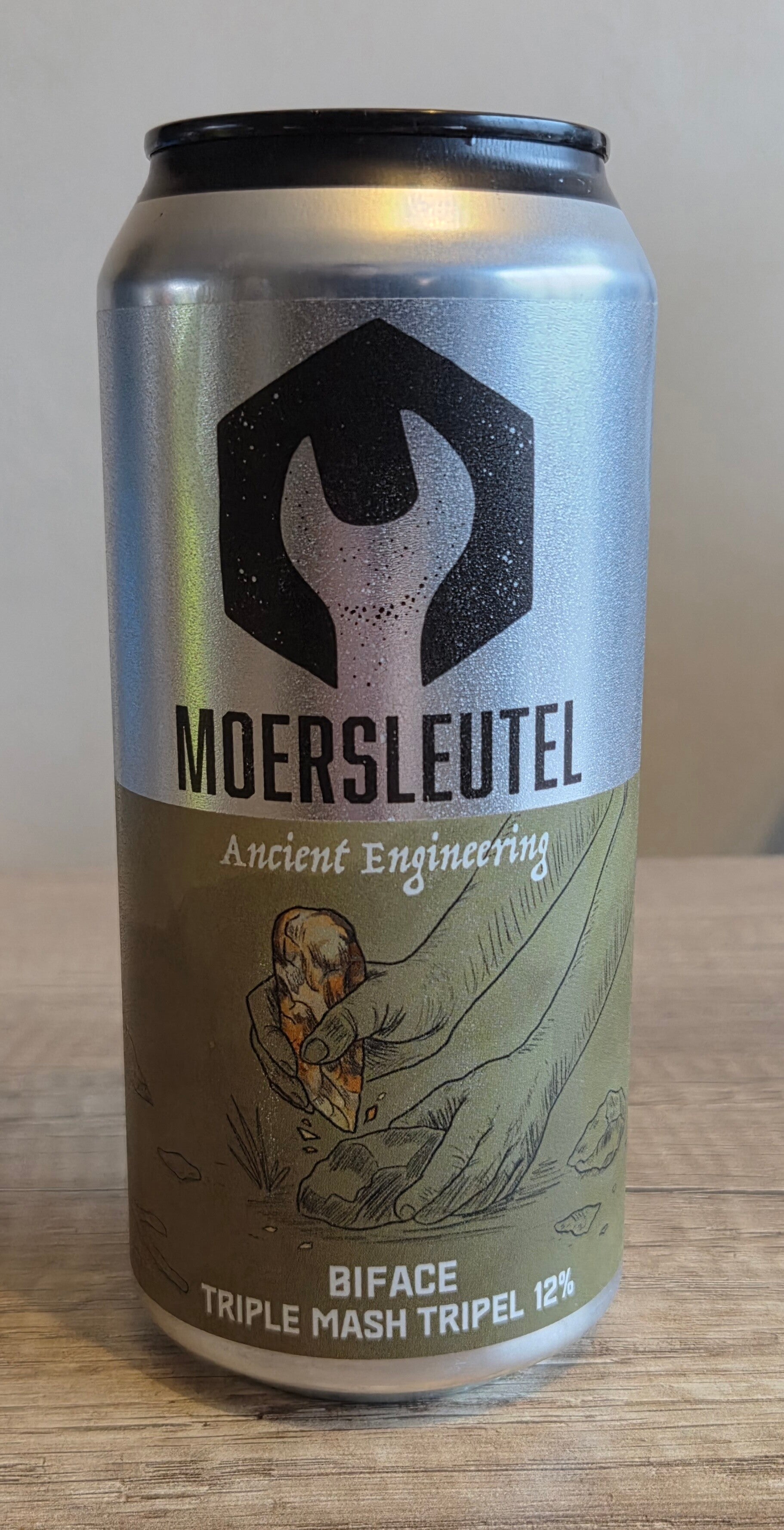 Moersleutel: Ancient Engineering: Biface 44cl (Triple Mash Tripel)
