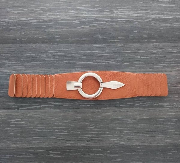 Riem met stretch en mooie zilveren gesp cognac