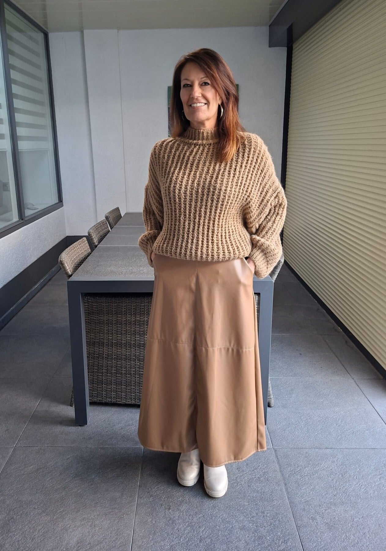 Leatherlook rok met siernaden camel