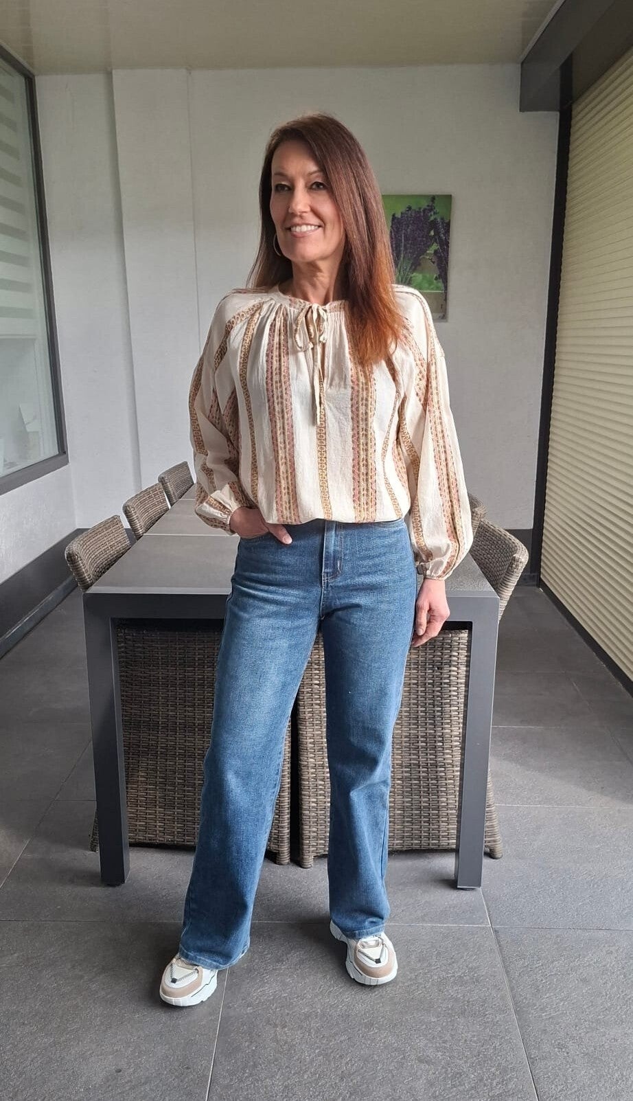 Prachtige blouse van Triple Nine met streepprint camel/roze/goud