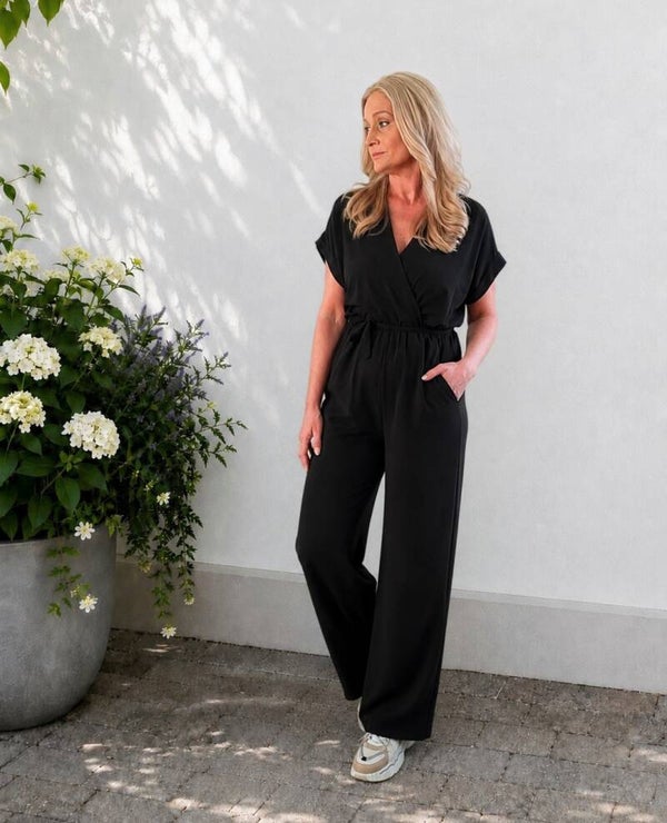 Musthaves by Elja Jumpsuit met ceintuur zwart