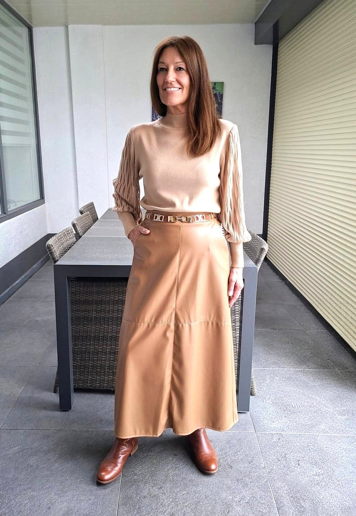 Leatherlook rok met siernaden camel