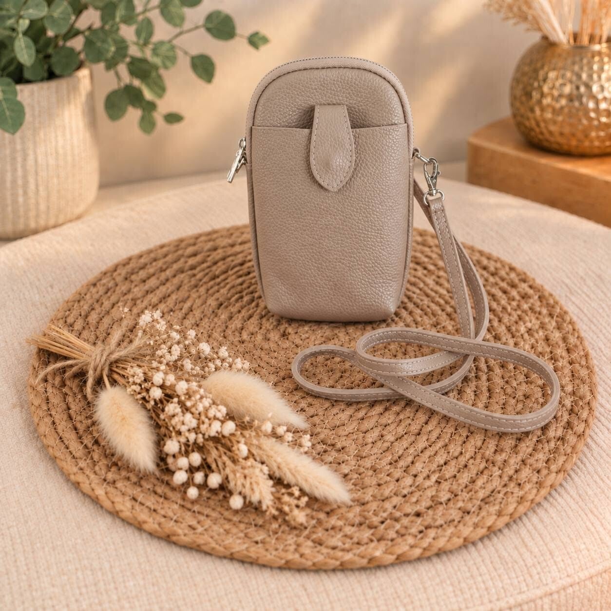 Leren telefoontasje crossbody taupe met zilveren rits