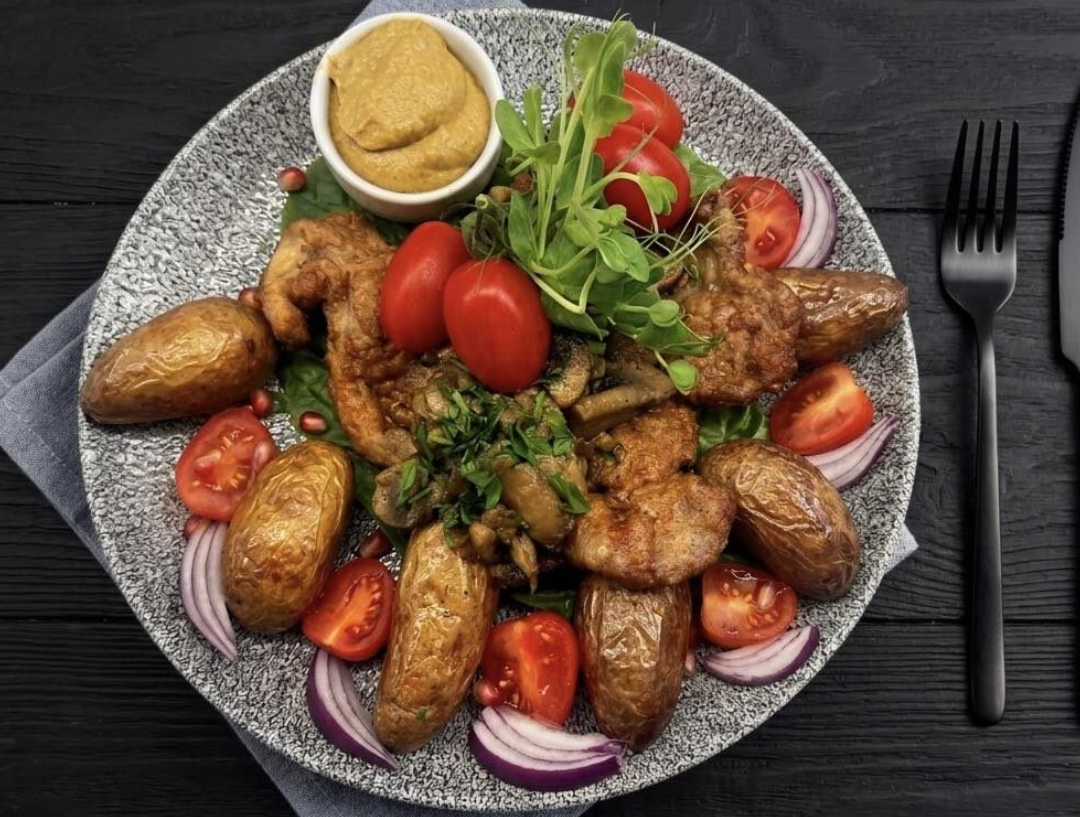 Danie serwowane w restauracji Puchacz