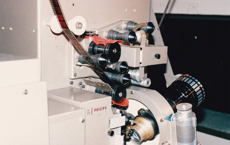 gereedstaande philips dp75 filmprojector