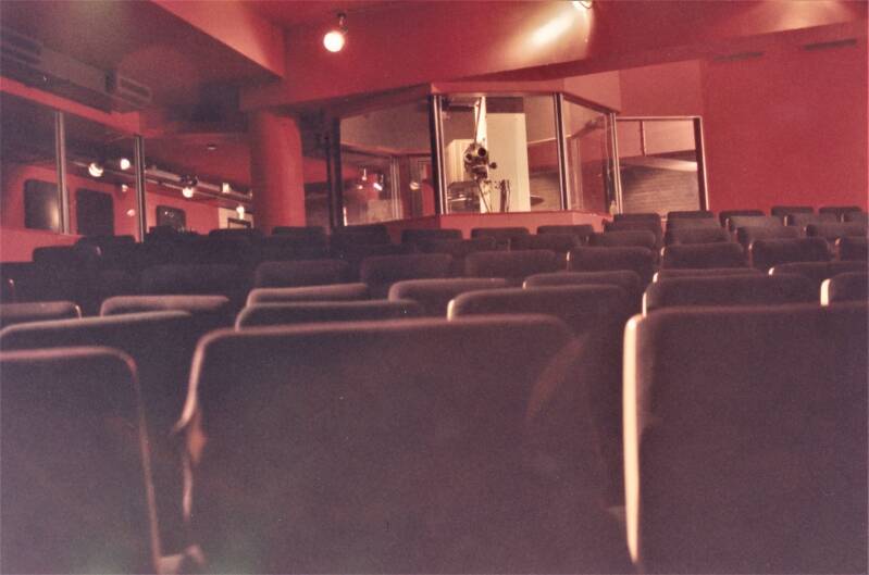 filmcabine zaal 5 met een fp30 filmprojector