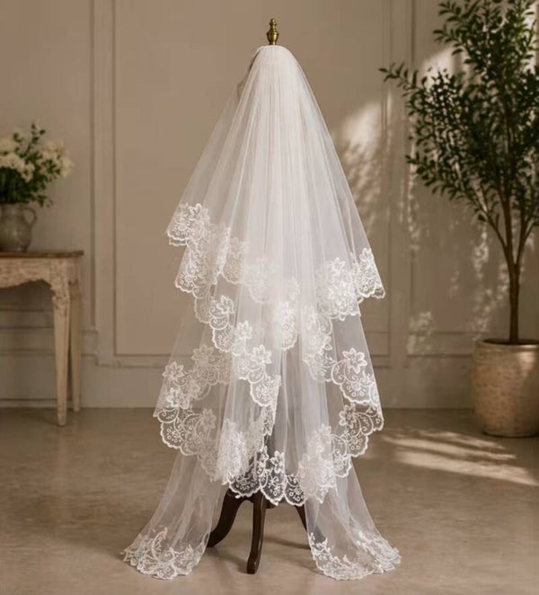 Juliette Tiered Lace Veil