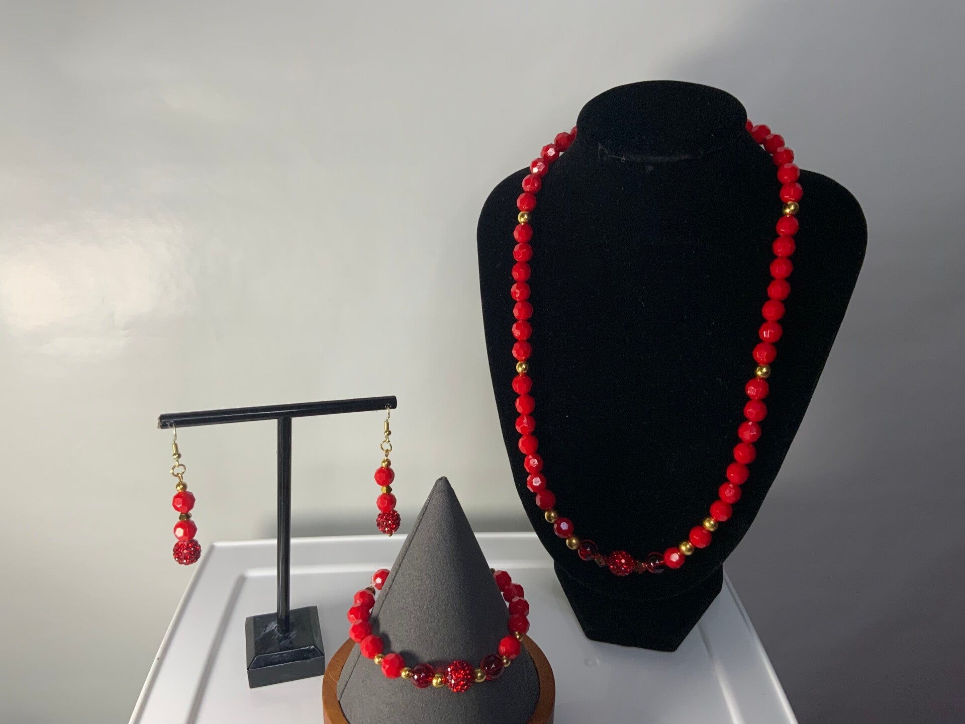 Red beaded Jewelry Set