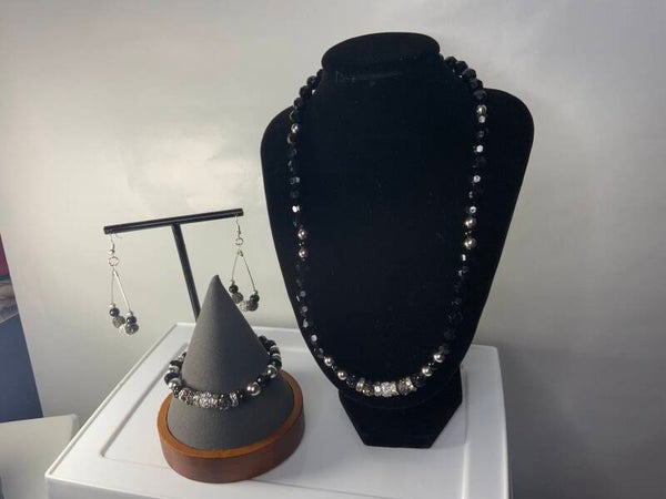 Black and Silver Jewelry set