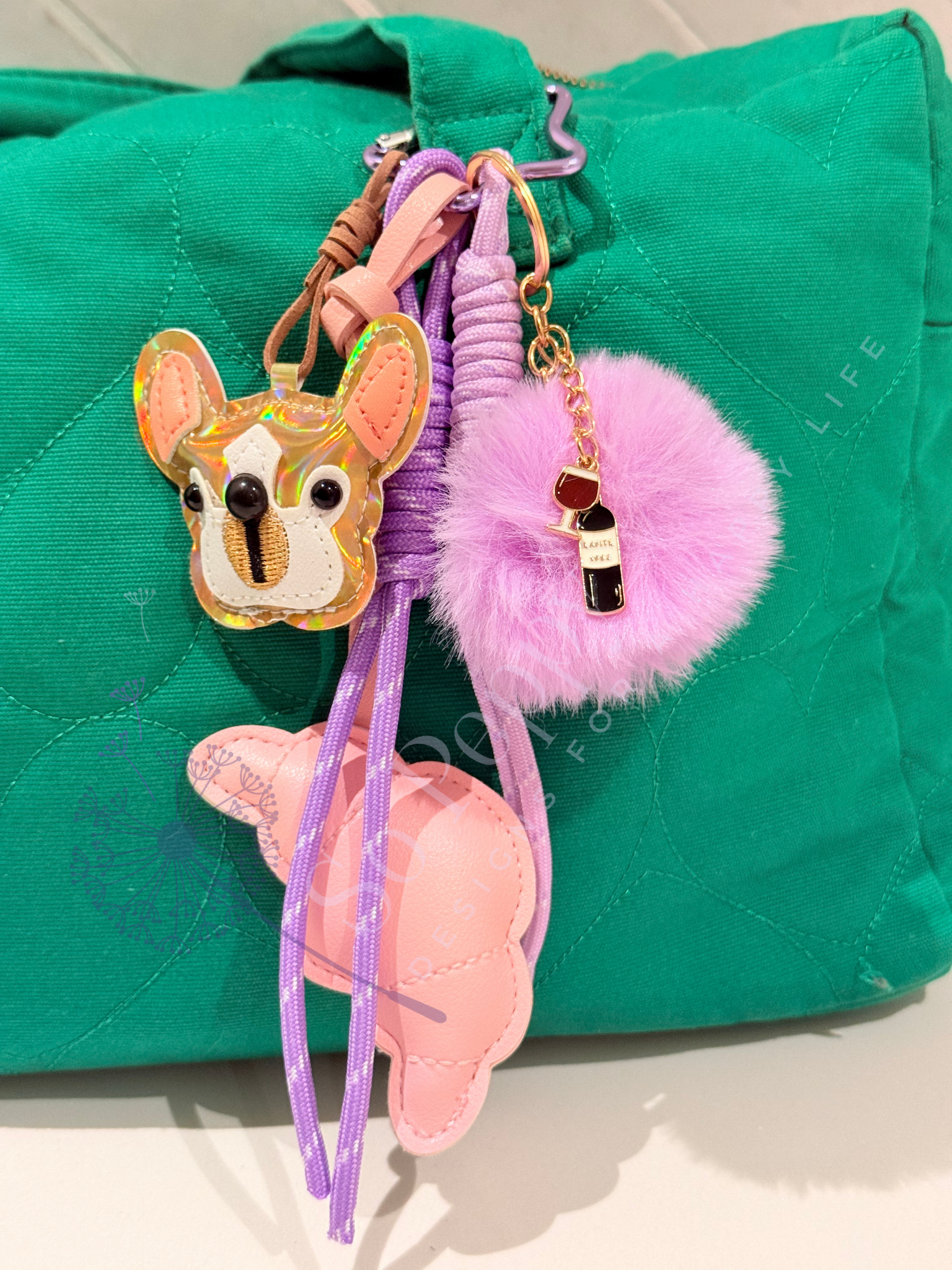 Charm So Peppy dog croissant lila