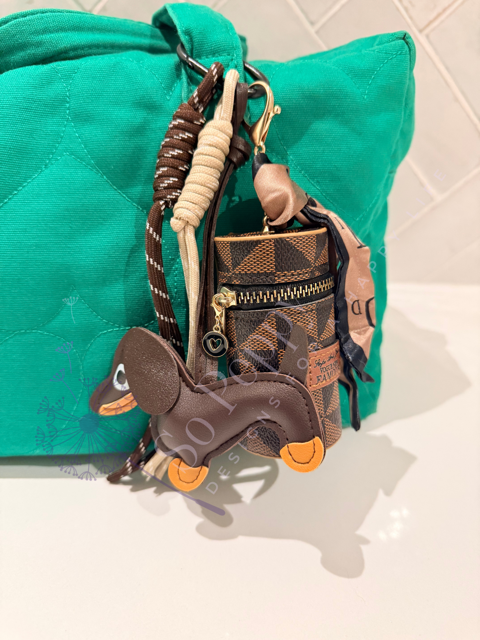 Charm So Peppy Tekkel brown with bag