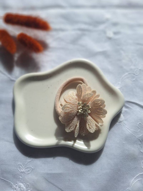 Elastiek white Brown flower