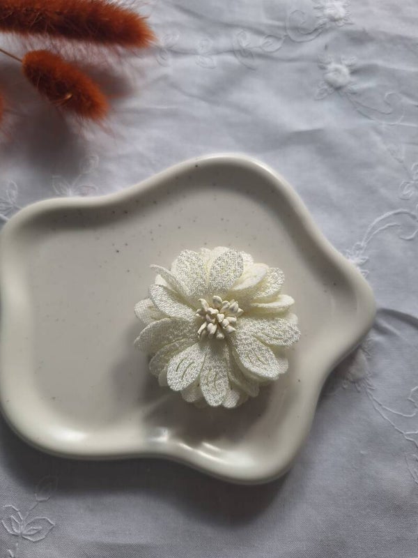 Antislip white flower