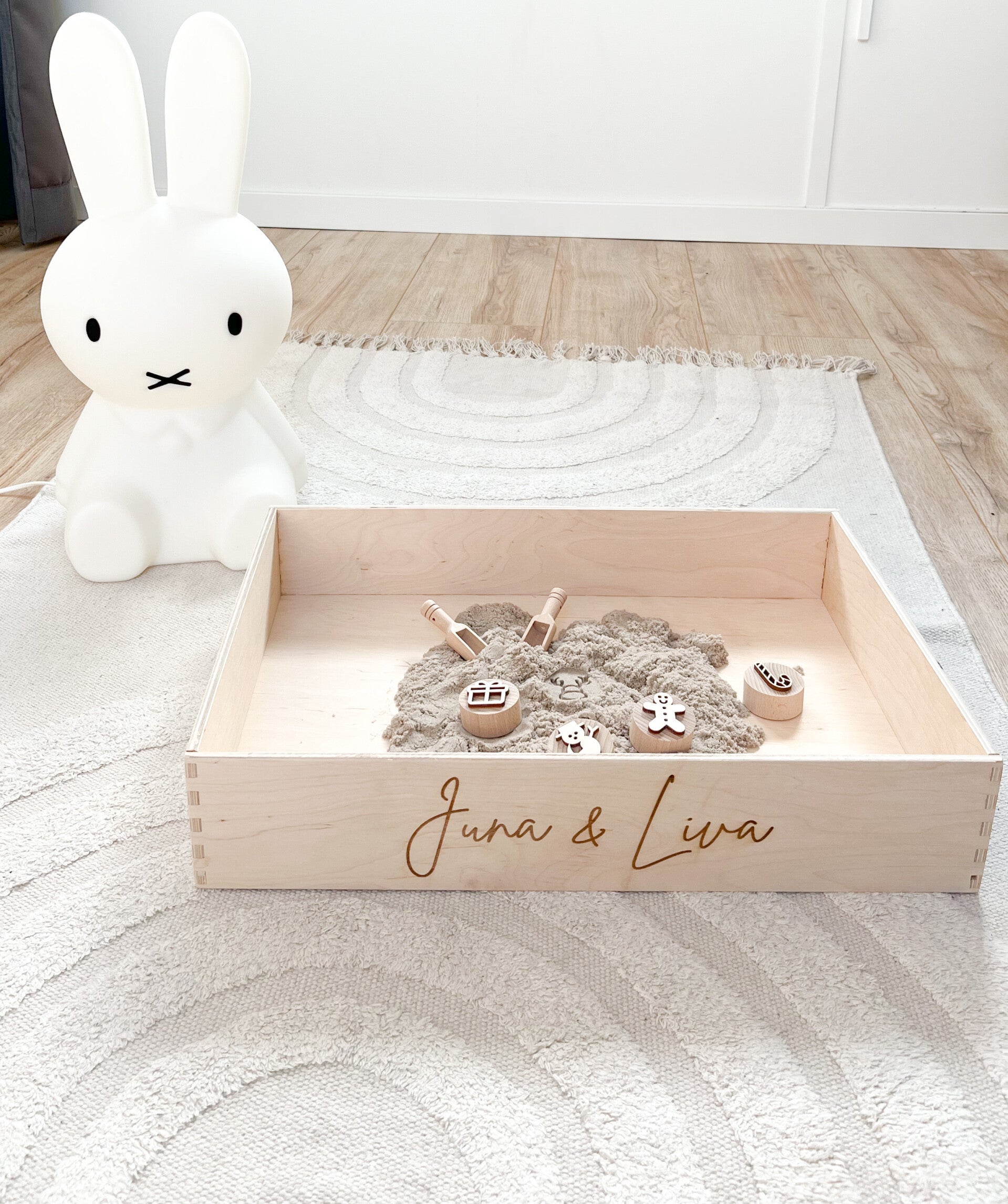 Gepersonaliseerde houten speelbak met deksel