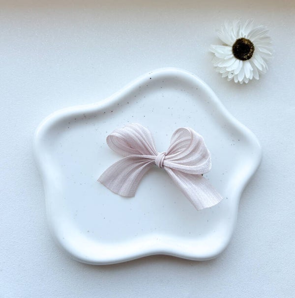 Bow luxe