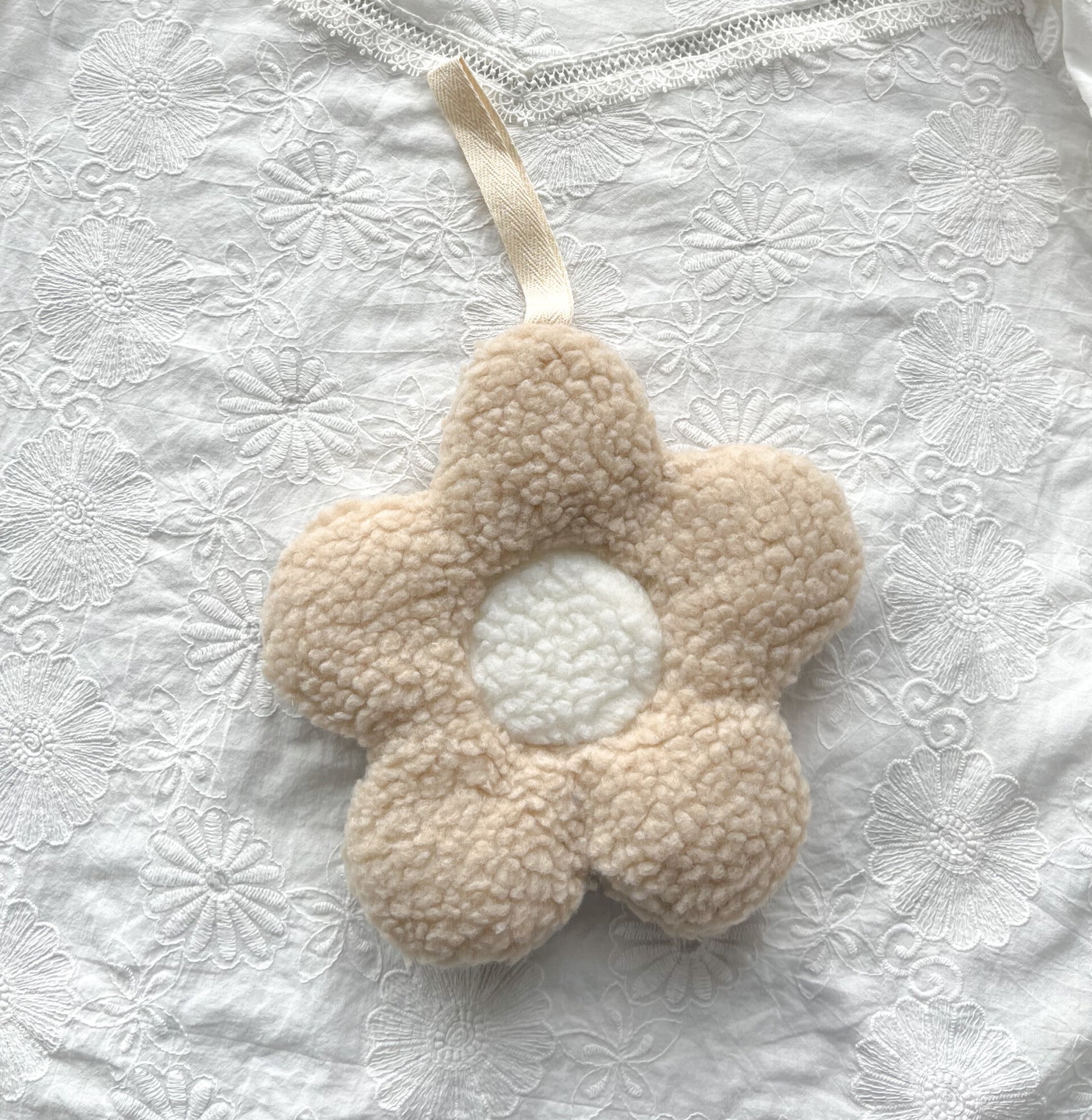 Speendoek Daisy Brown/White