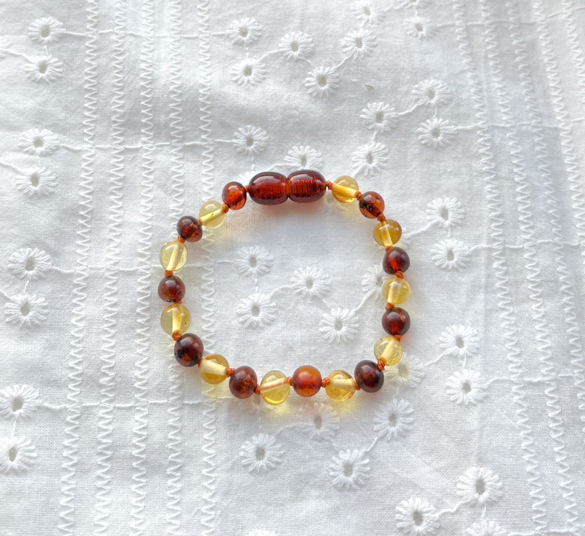 Barnstenen armbandje (mix, lemon en dark cognac)