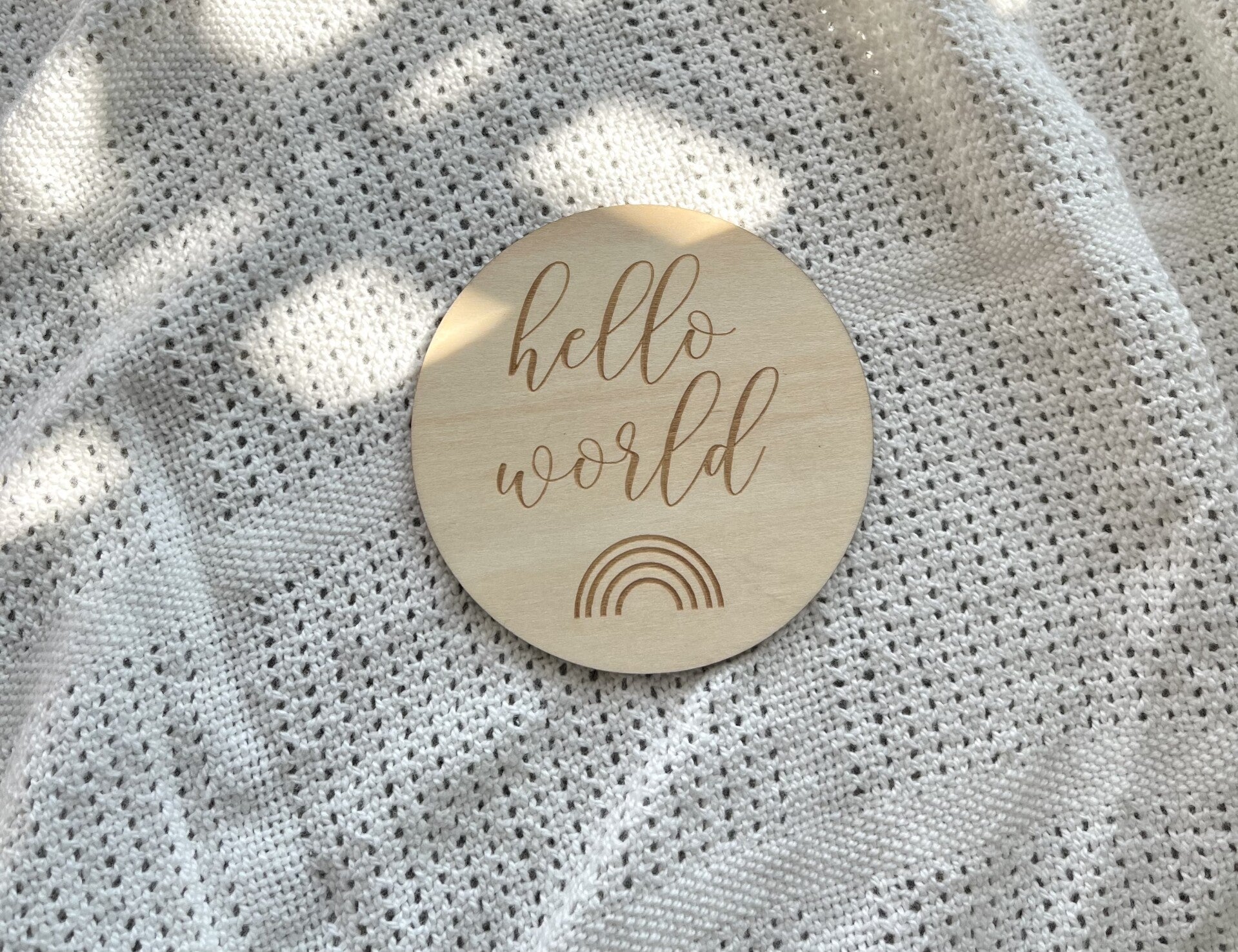 Houten kaart ‘Hello world’