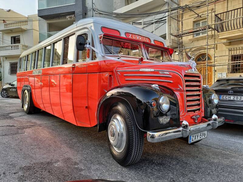 orange-bus-zurrieq-1-standard-e9yy2k.jpg