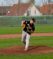 c2_01677-standard.jpg
