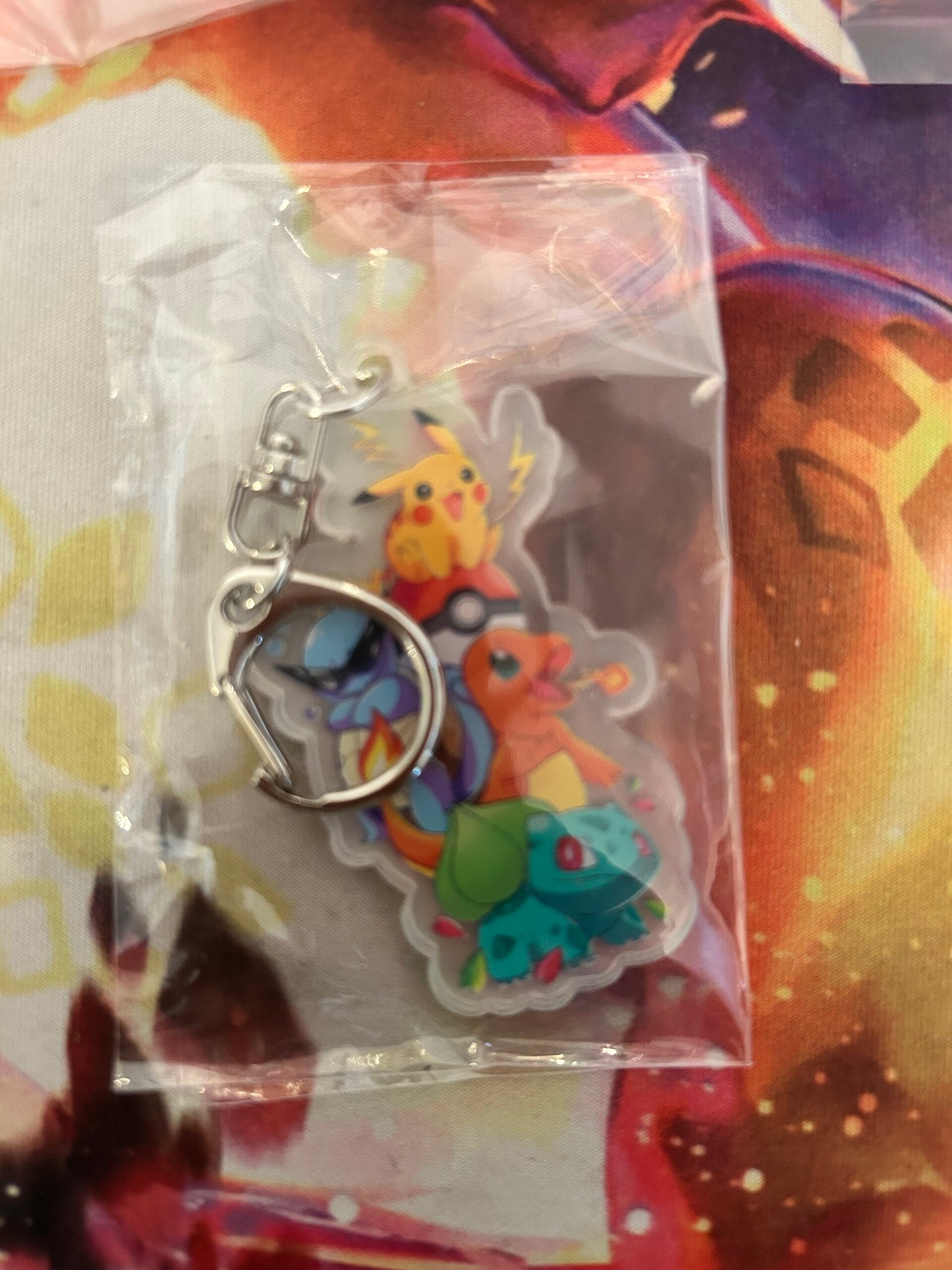 Pikachu ,squirtle ,charmender et bulbasaur porte clé acrylique