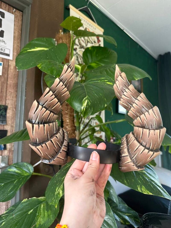 'light brown' horns Eva-foam
