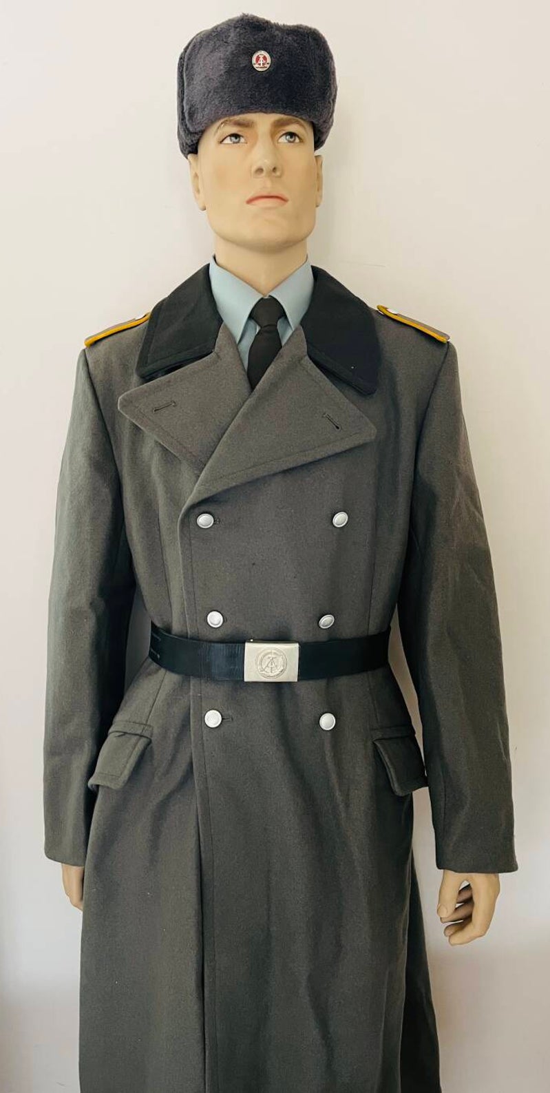 Trageweise Soldaten und Unteroffiziere auf Zeit / Trageweise uniformen ...