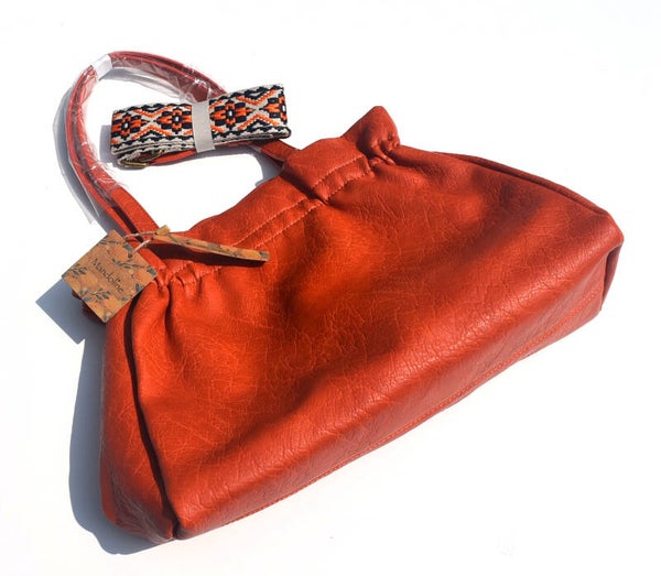 Grote Synthetische Handtas van Mandoline. Kleur Oranje.