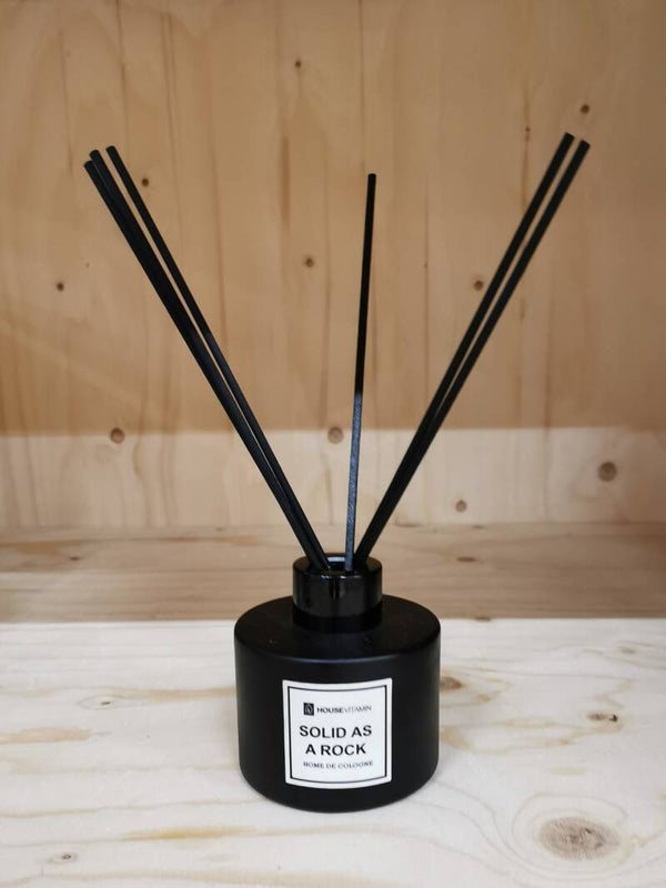 Solid As a Rock Geurstokjes van Housevitamin 200ml