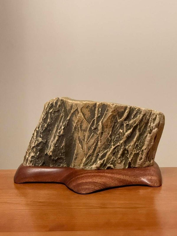 Quartzite on Sapele