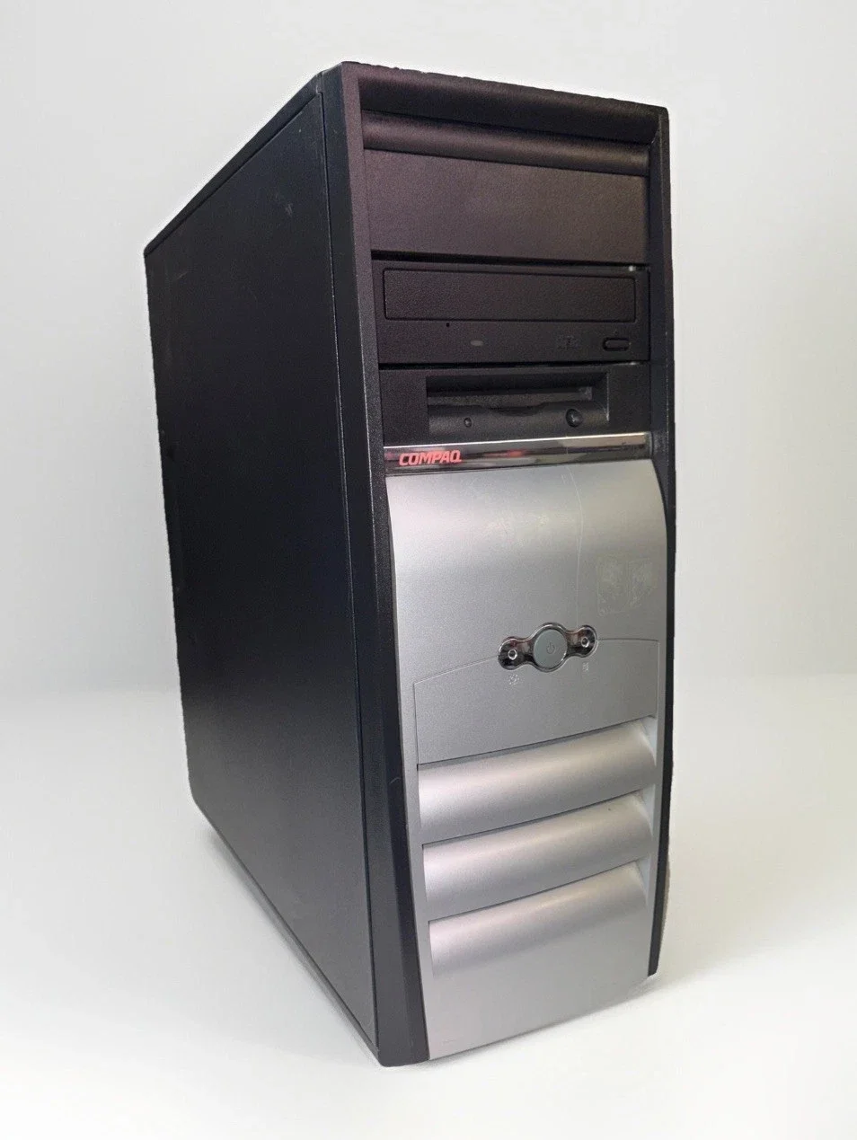 🖥️ Compaq Evo D510 CMT – PC Industriel & Vintage – Windows XP Pro –Parfait état