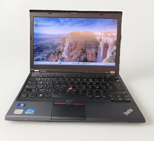 Lenovo ThinkPad X230 – Core i5 – 8 Go RAM – 500 Go HDD – Windows 11 Pro