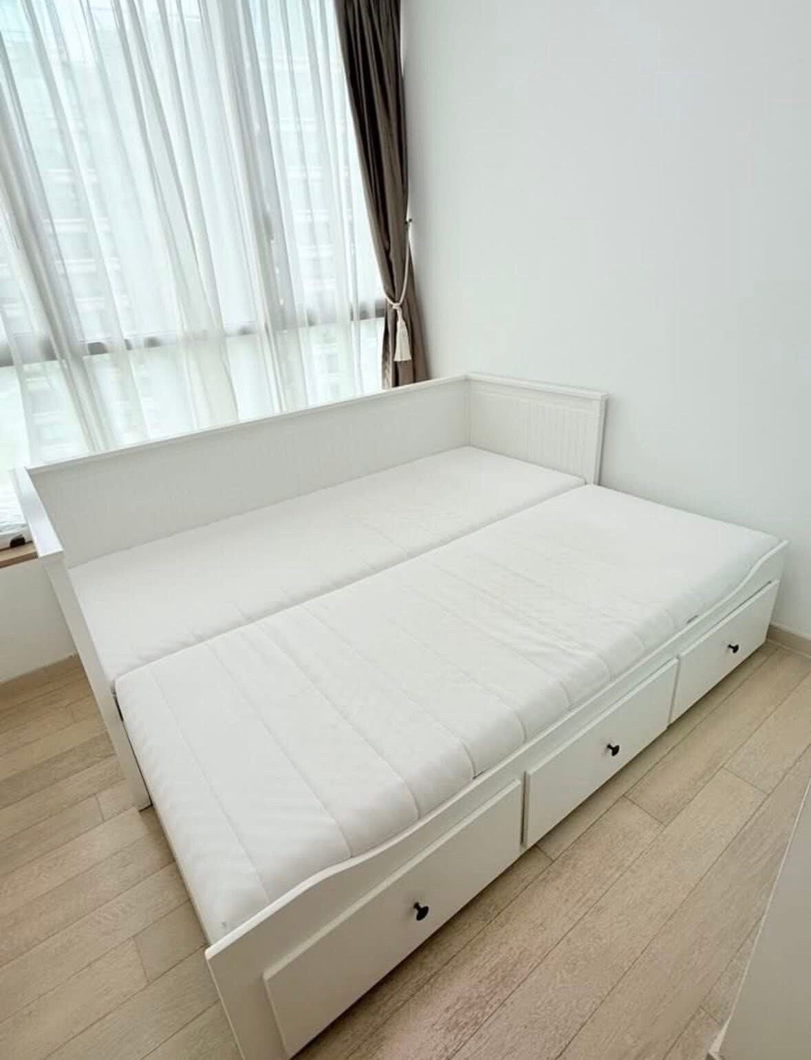 IKEA HEMNES daybed