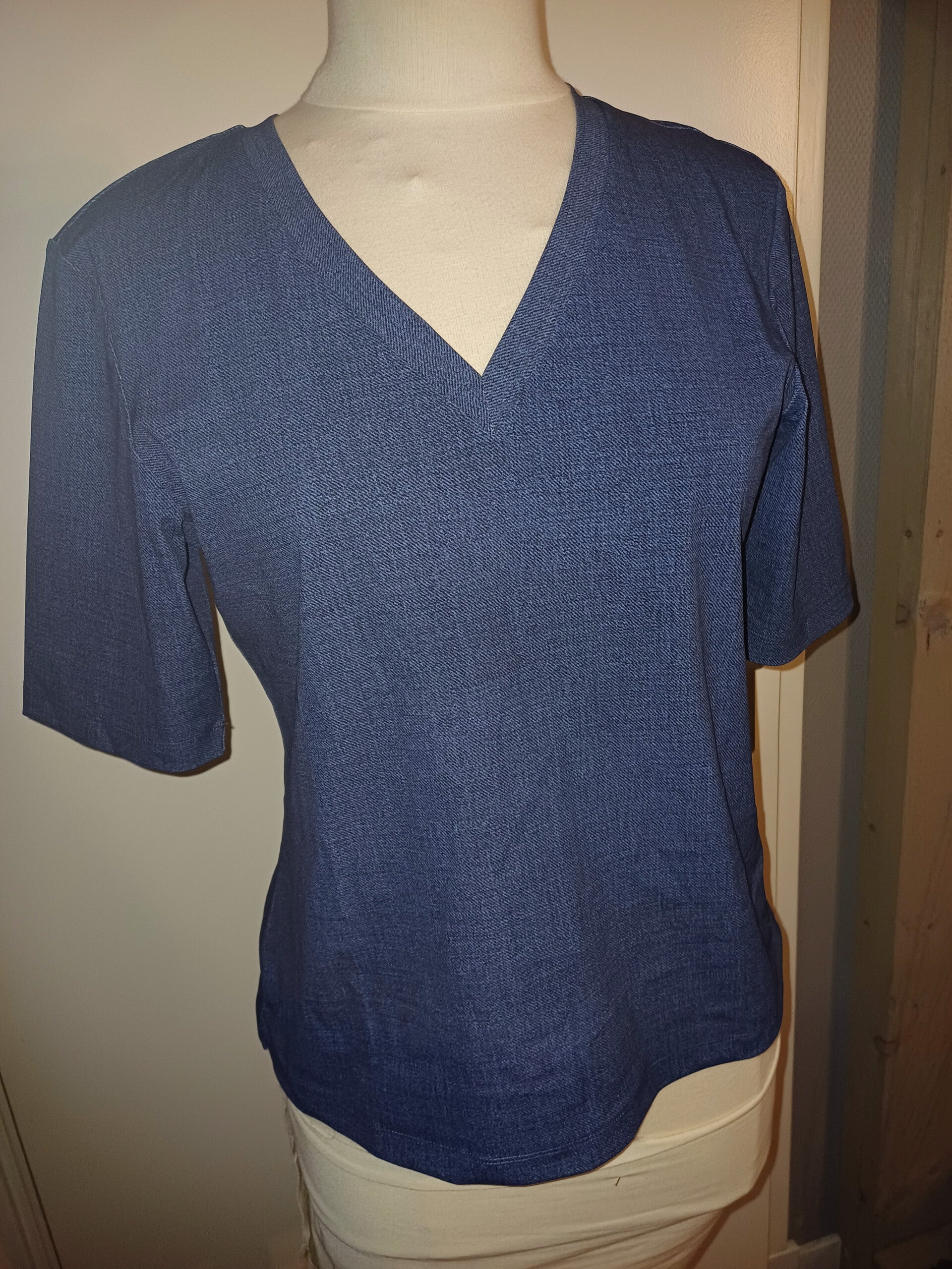 Mi piace travel V-hals shirt M