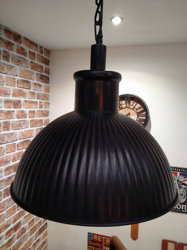 Grande suspension industrielle en métal