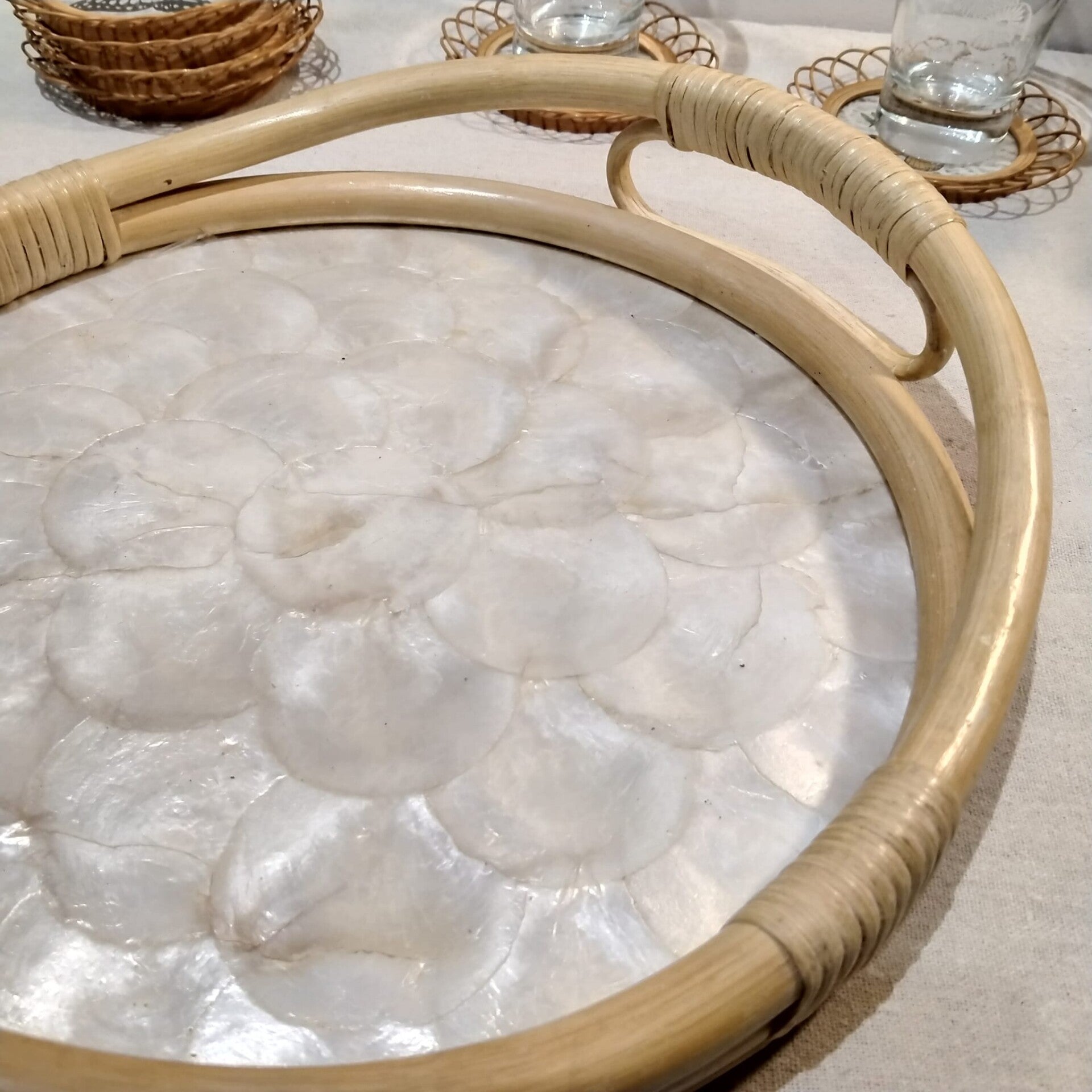 Plateau rotin et nacre vintage