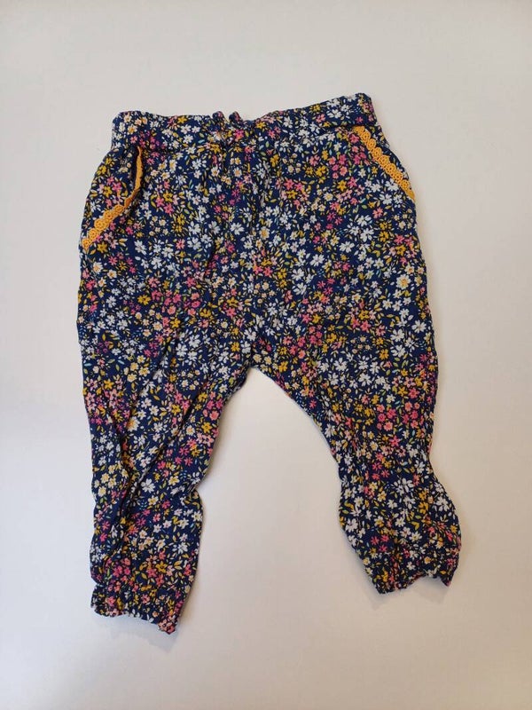 Broekje Primark maat 74